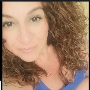 Meet your Posher, Marcela